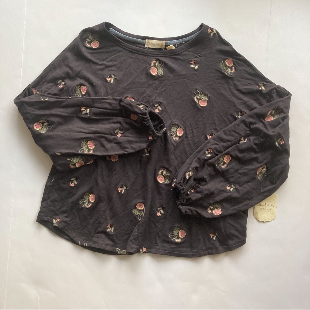 NWT Altar’d State floral Embroidered Blouse in Black Size L